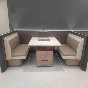 Easy-clean restaruant table 