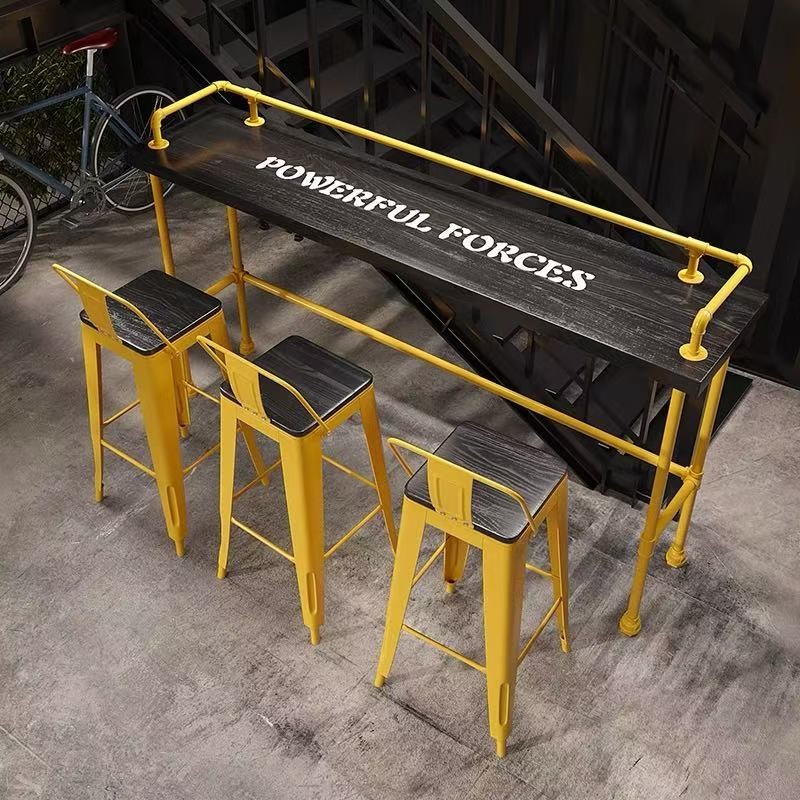 Long-lasting Bar Table