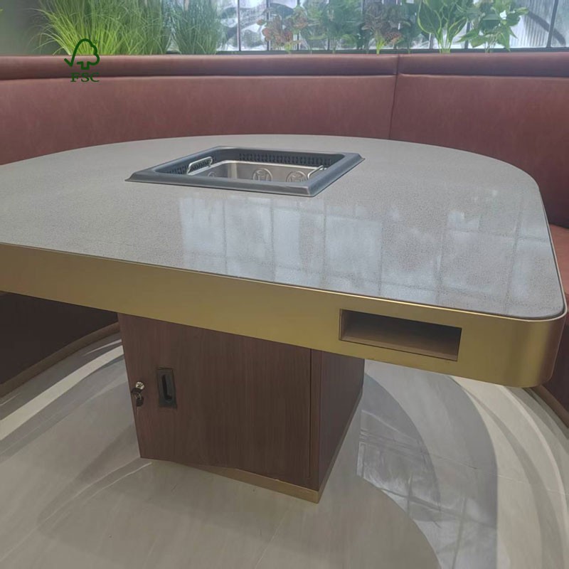 Semicircular restaruant table 