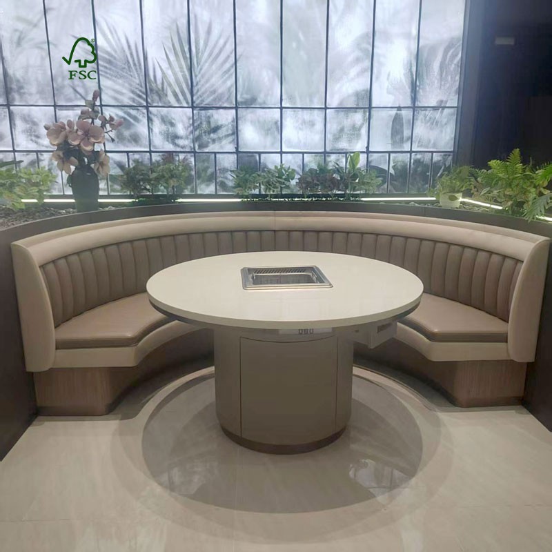 Sturdy restaruant table 