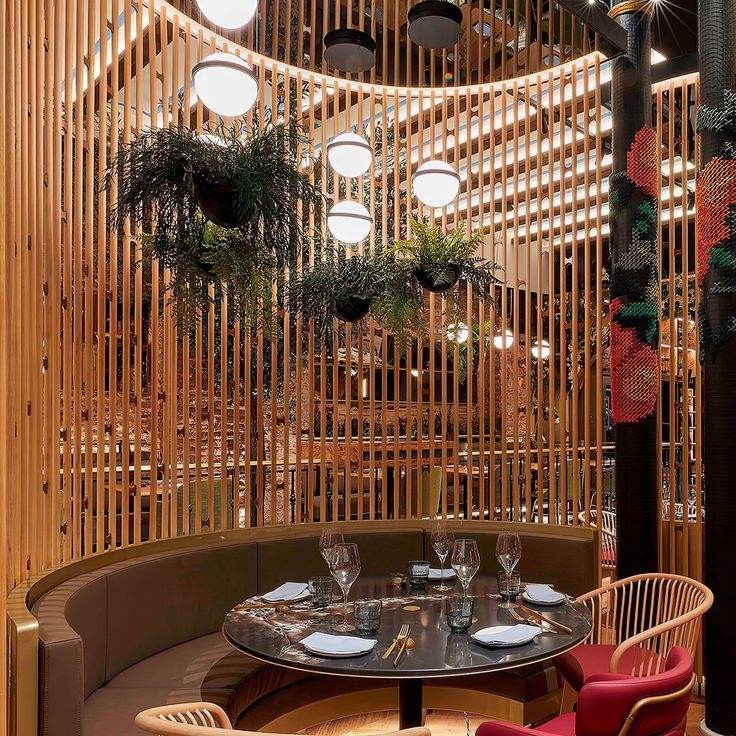 Modern Style Customizable Hotel Furniture for Bar Restaurant Kitchen Living Room Hall-Wood Industrial Dining Furniture OEM ODM